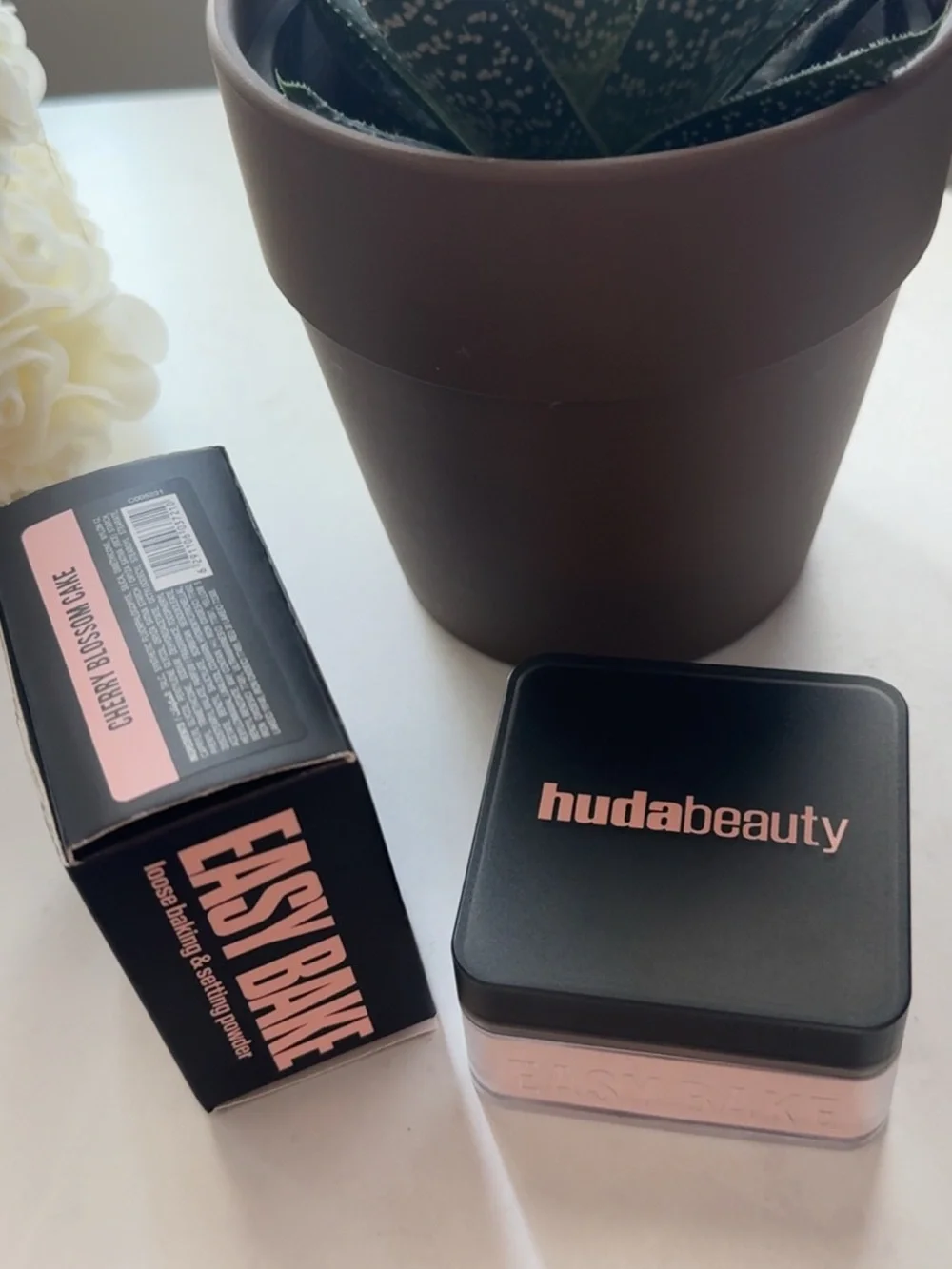 HUDA BEAUTY Easy Bake Loose Setting Powder - Soft Pink